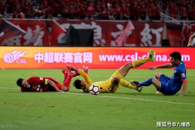 法国多城市爆发抗议活动，局势紧张引发警民冲突