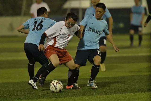 雷电致赛中止：U17女足半决赛50分钟2比2